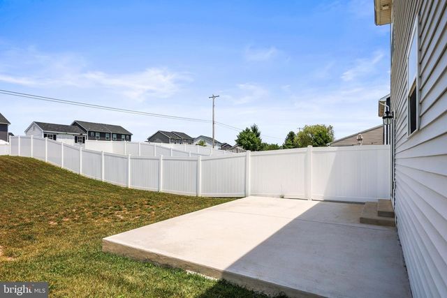 307 MAPLE DR, Hanover, PA 17331