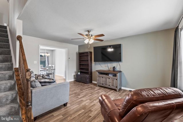 307 MAPLE DR, Hanover, PA 17331