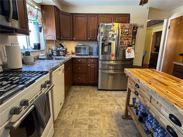 1508 Dupont St, Beaver, PA 15027