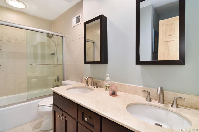 124 Texas Avenue, Bronxville, NY 10708