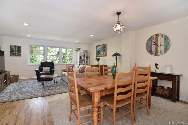 124 Texas Avenue, Bronxville, NY 10708