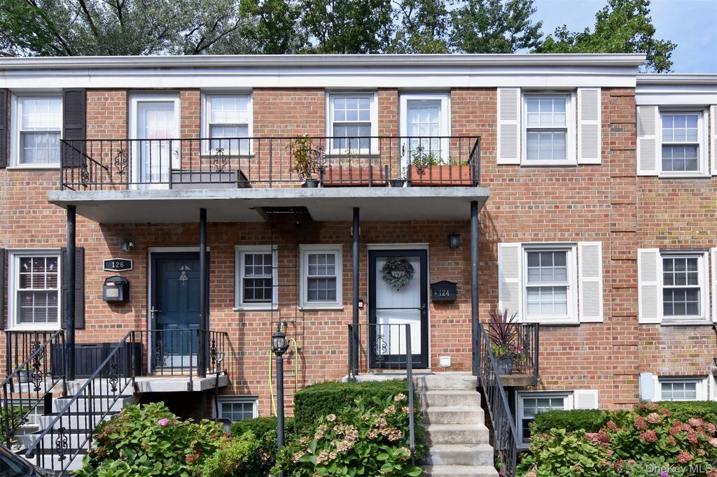 124 Texas Avenue, Bronxville, NY 10708 — photo 2