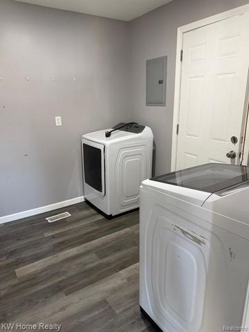 7505 Affeldt Street, Westland, MI 48185