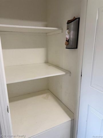 7505 Affeldt Street, Westland, MI 48185