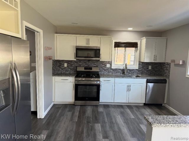 7505 Affeldt Street, Westland, MI 48185