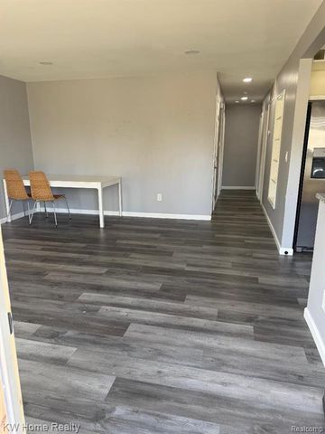 7505 Affeldt Street, Westland, MI 48185