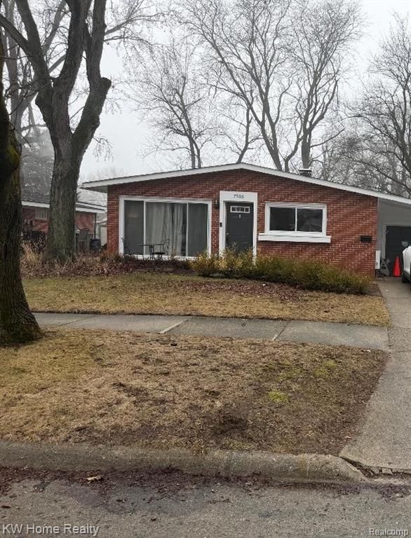 7505 Affeldt Street, Westland, MI 48185
