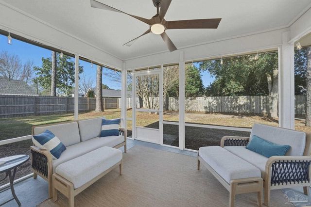 2844 Napoli Way, Gulf Breeze, FL 32563