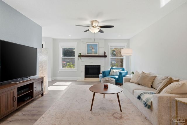 2844 Napoli Way, Gulf Breeze, FL 32563