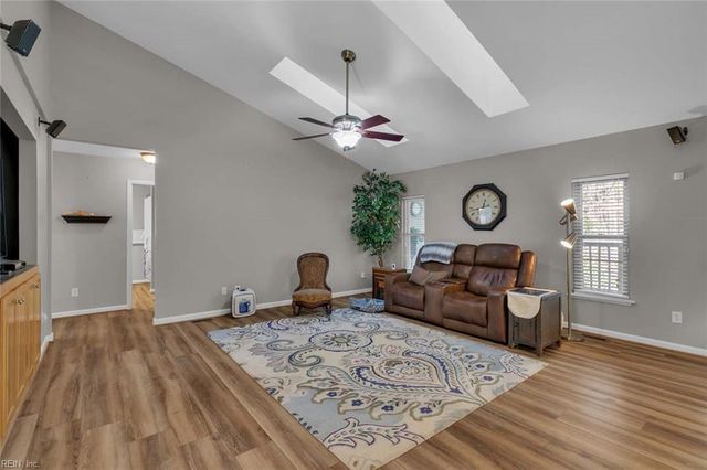 7056 Hunters Pointe DR, Gloucester, VA 23061