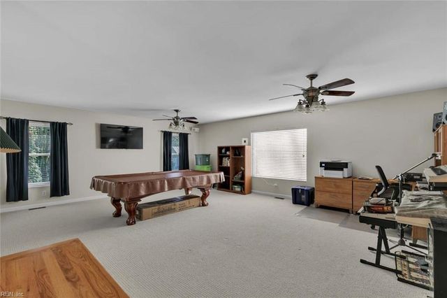 7056 Hunters Pointe DR, Gloucester, VA 23061