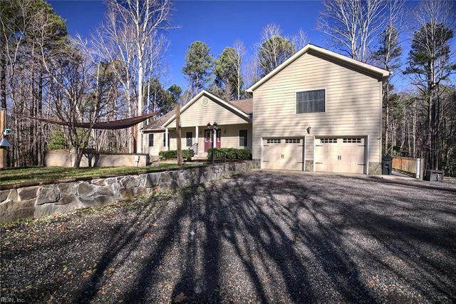 7056 Hunters Pointe DR, Gloucester, VA 23061