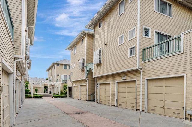 101 Blossom Circle H, San Mateo, CA 94403