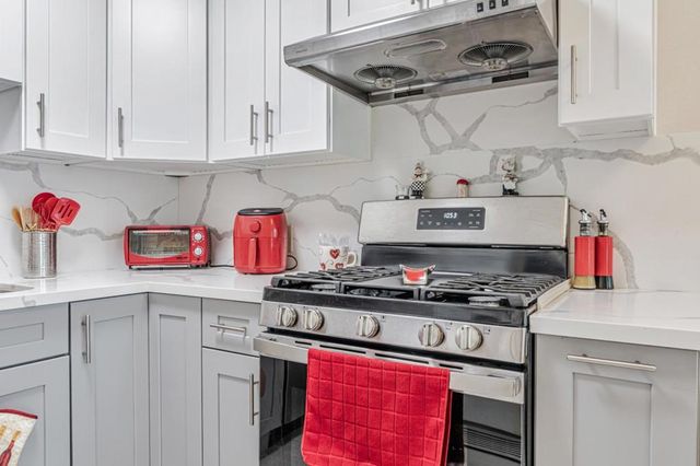 101 Blossom Circle H, San Mateo, CA 94403