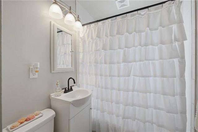 4515 S Willis Avenue, Independence, MO 64055