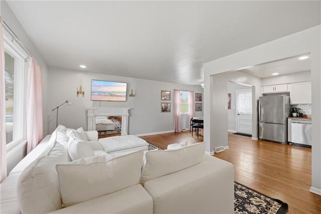 4515 S Willis Avenue, Independence, MO 64055