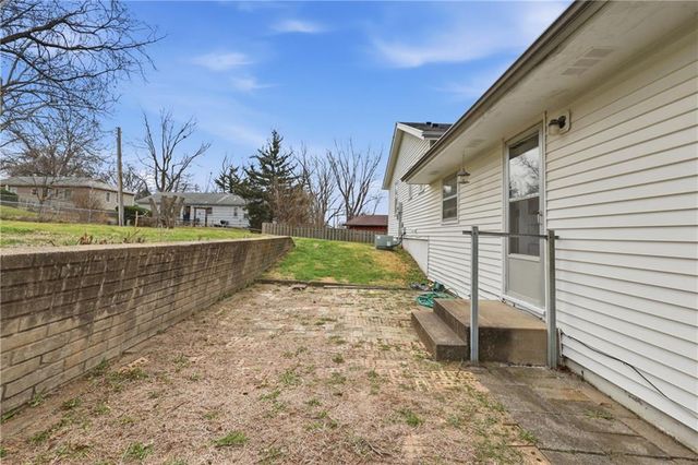 4515 S Willis Avenue, Independence, MO 64055