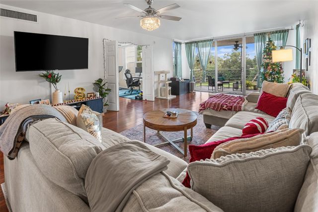 3930 Oaks Clubhouse Drive 304, Pompano Beach, FL 33069