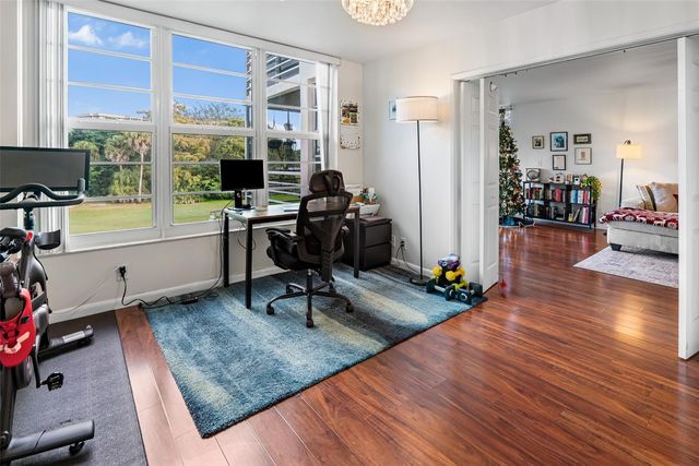 3930 Oaks Clubhouse Drive 304, Pompano Beach, FL 33069