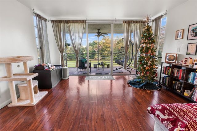 3930 Oaks Clubhouse Drive 304, Pompano Beach, FL 33069