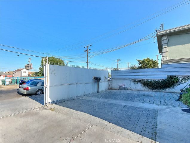11031 Burin, Inglewood, CA 90304