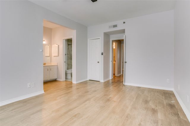 3105 San Jacinto Street 217, Dallas, TX 75204