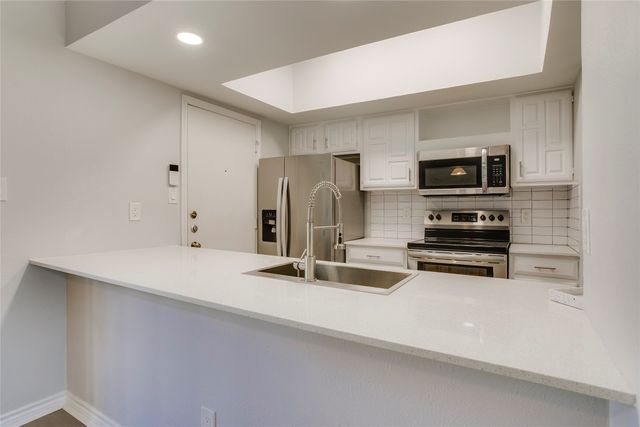 3105 San Jacinto Street 217, Dallas, TX 75204