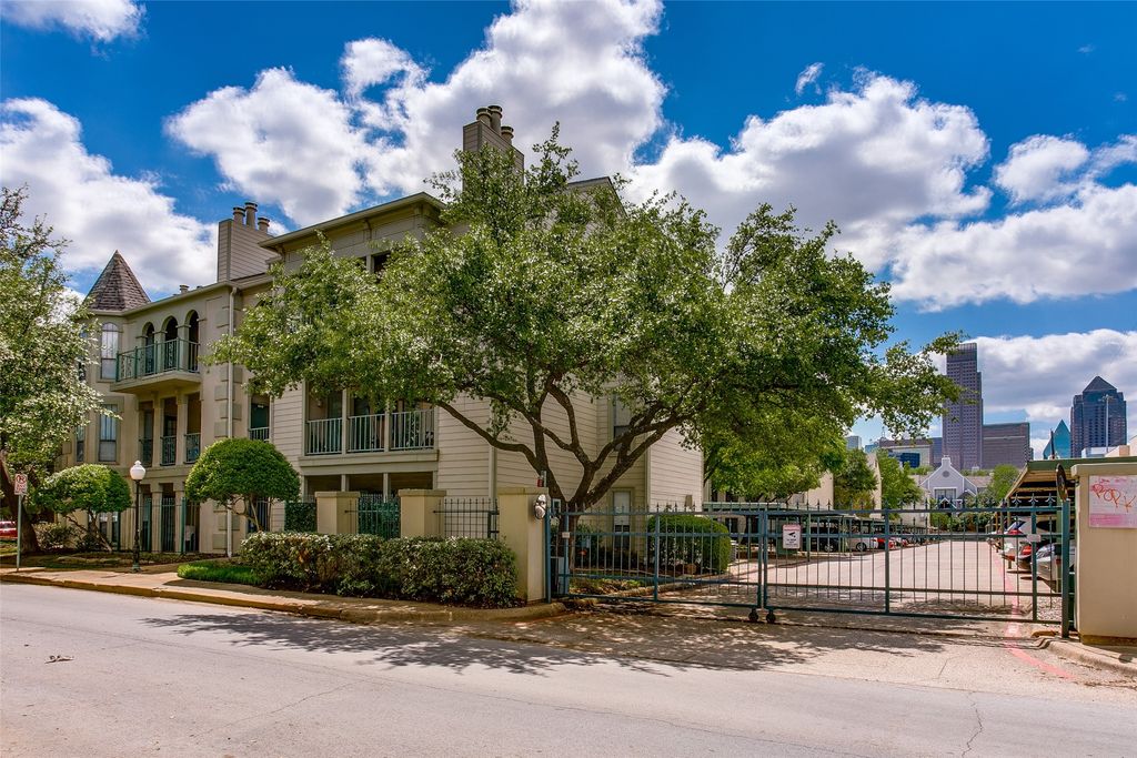 3105 San Jacinto Street 217, Dallas, TX 75204