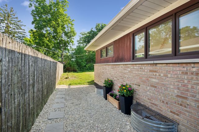 732 Hill Street, Highland Park, IL 60035
