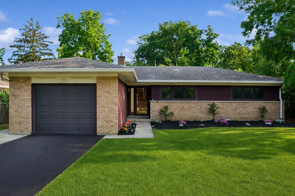 732 Hill Street, Highland Park, IL 60035