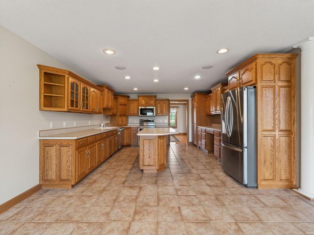 1549 E 200 N, Decatur, IN 46733