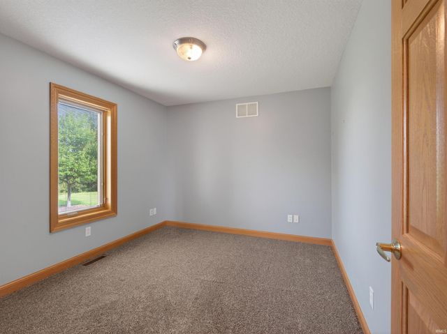 1549 E 200 N, Decatur, IN 46733