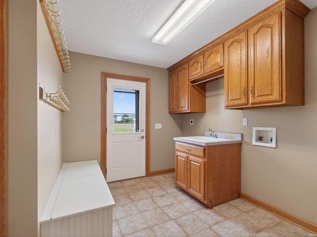 1549 E 200 N, Decatur, IN 46733