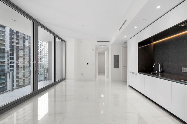 300 Biscayne Blvd Way 1708, Miami, FL 33131