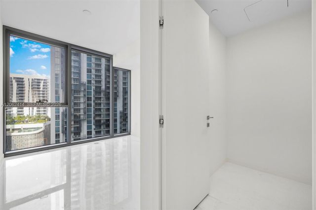 300 Biscayne Blvd Way 1708, Miami, FL 33131