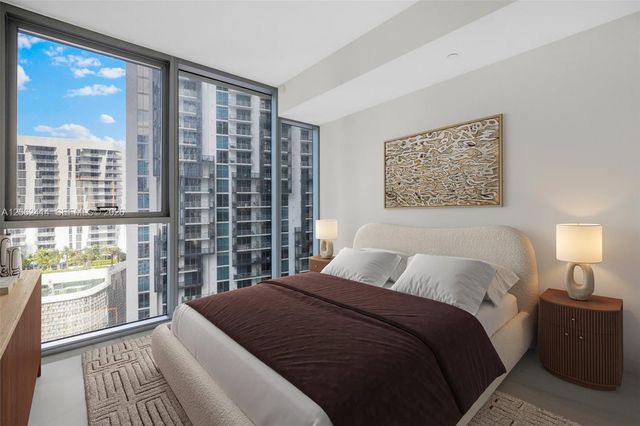 300 Biscayne Blvd Way 1708, Miami, FL 33131
