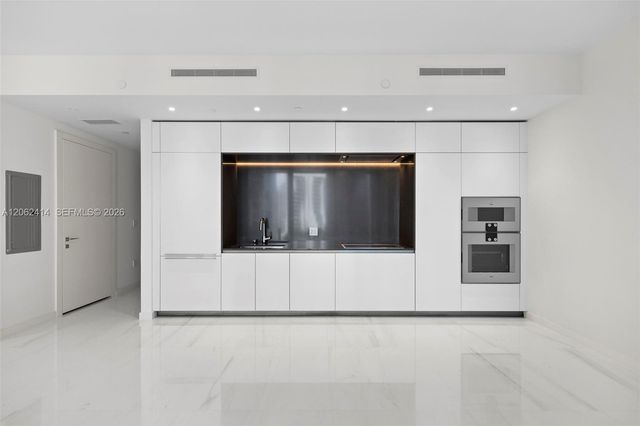 300 Biscayne Blvd Way 1708, Miami, FL 33131