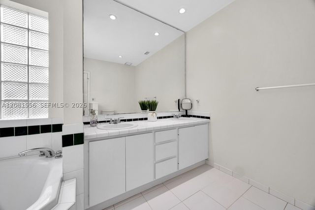 6610 Santona St, Coral Gables, FL 33146