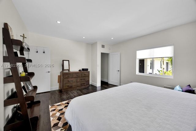6610 Santona St, Coral Gables, FL 33146
