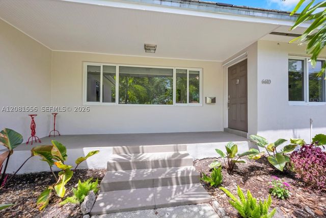 6610 Santona St, Coral Gables, FL 33146