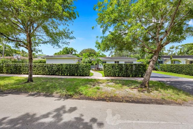 6610 Santona St, Coral Gables, FL 33146