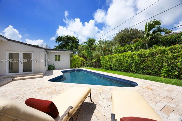 6610 Santona St, Coral Gables, FL 33146