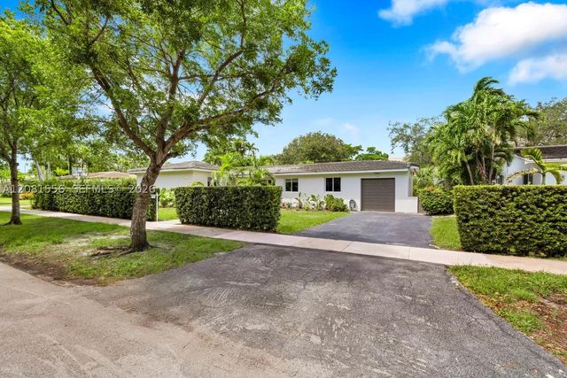 6610 Santona St, Coral Gables, FL 33146