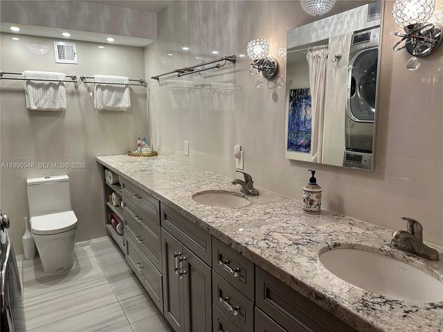 6039 Collins Ave 1431, Miami Beach, FL 33140