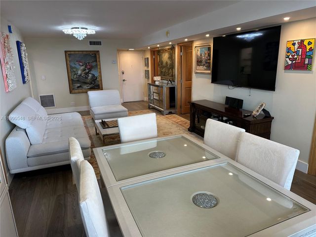 6039 Collins Ave 1431, Miami Beach, FL 33140