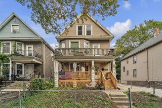 1922 W Rogers STREET, Milwaukee, WI 53204