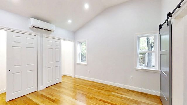 8 Reardon Rd, Hudson, MA 01749