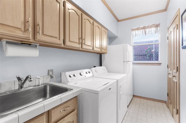 6914 Genstar Lane, Dallas, TX 75252