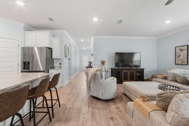 141 Lightning Bug Lane, Freeport, FL 32439