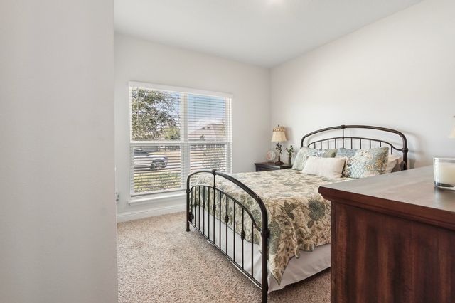 141 Lightning Bug Lane, Freeport, FL 32439